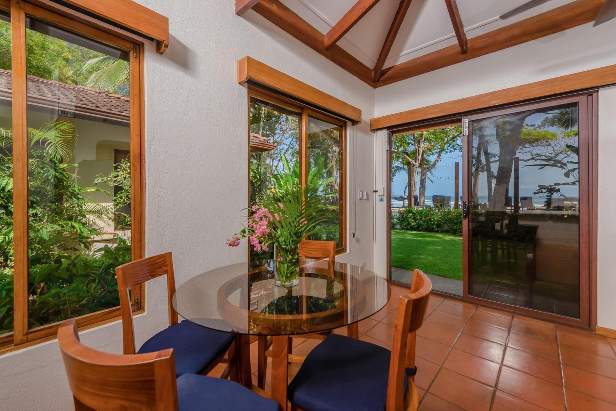 The Coast Beachfront Hotel Tamarindo Kültér fotó