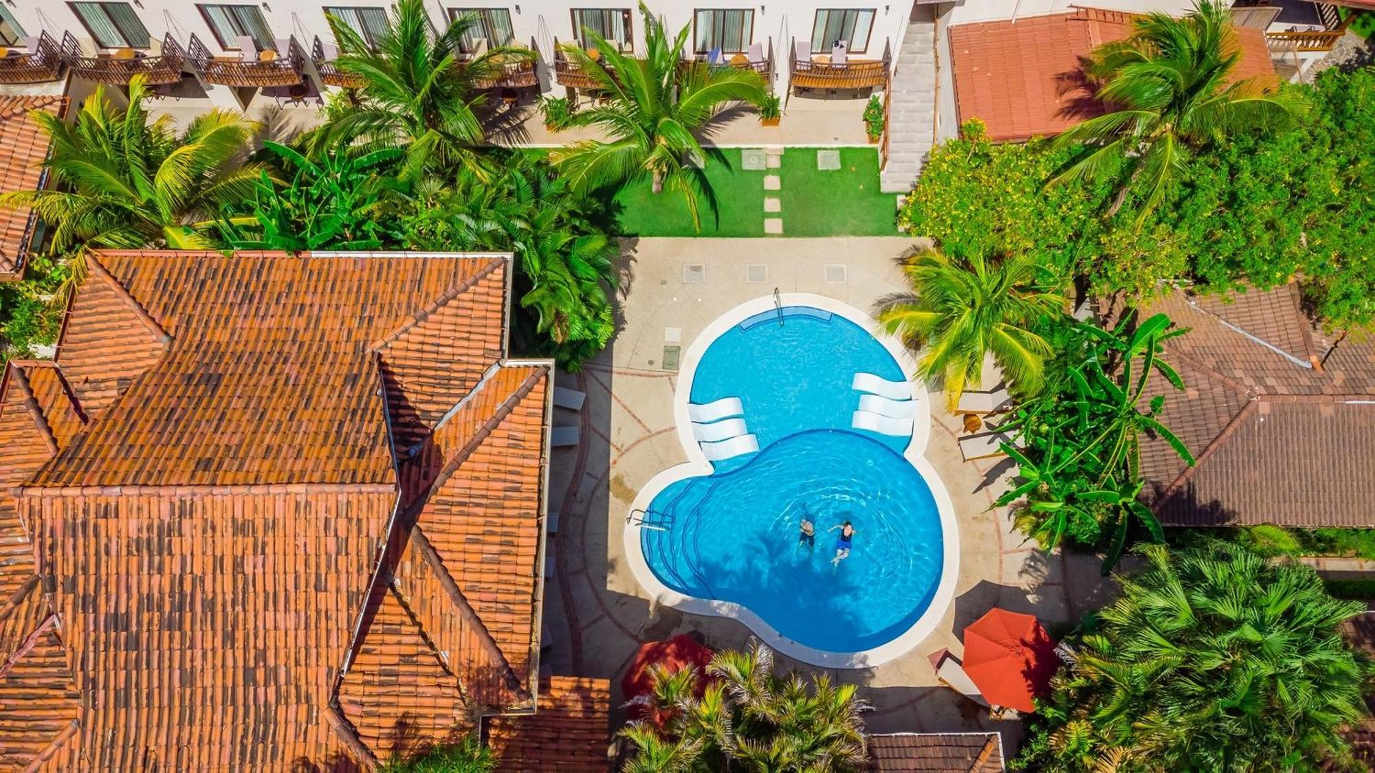 The Coast Beachfront Hotel Tamarindo Kültér fotó