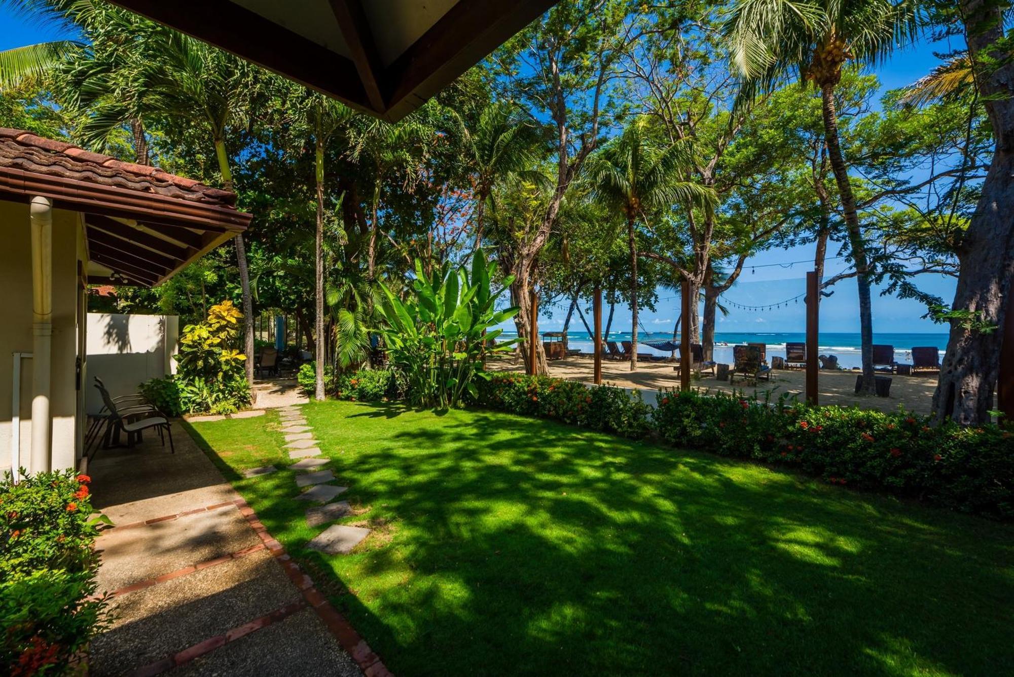 The Coast Beachfront Hotel Tamarindo Kültér fotó