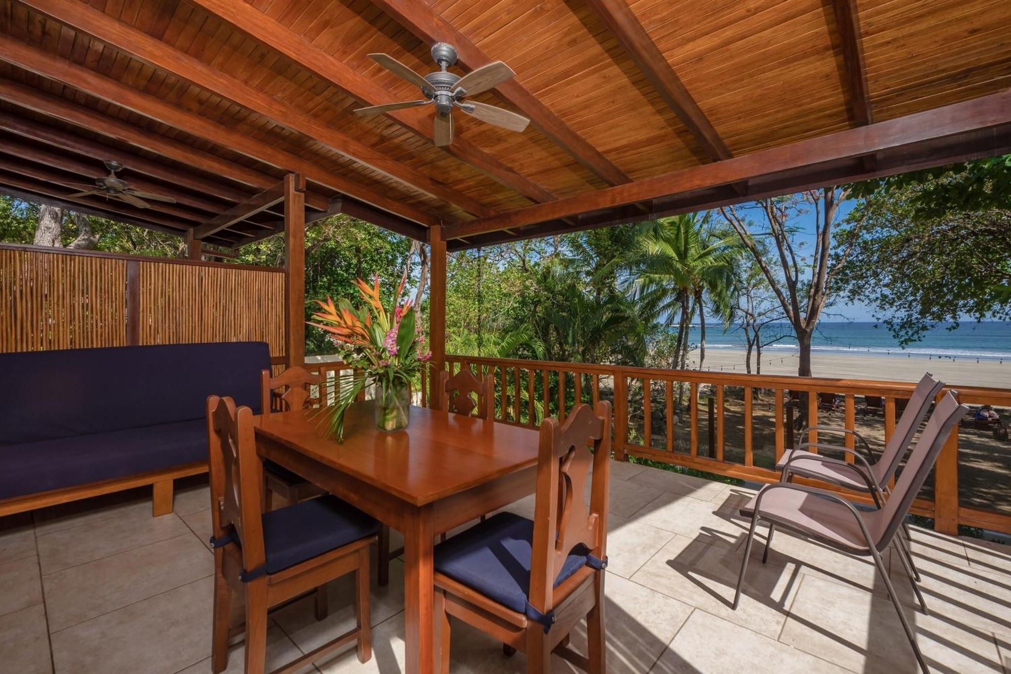 The Coast Beachfront Hotel Tamarindo Szoba fotó