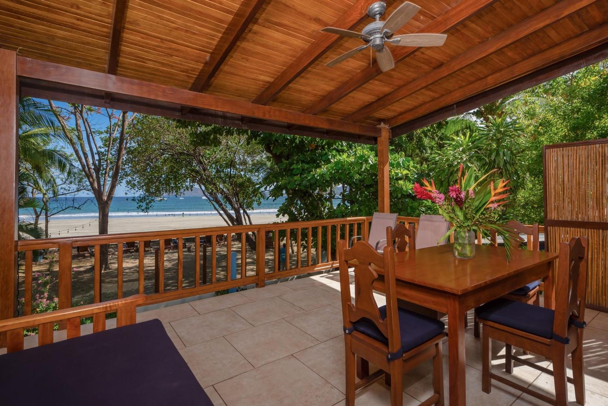 The Coast Beachfront Hotel Tamarindo Szoba fotó